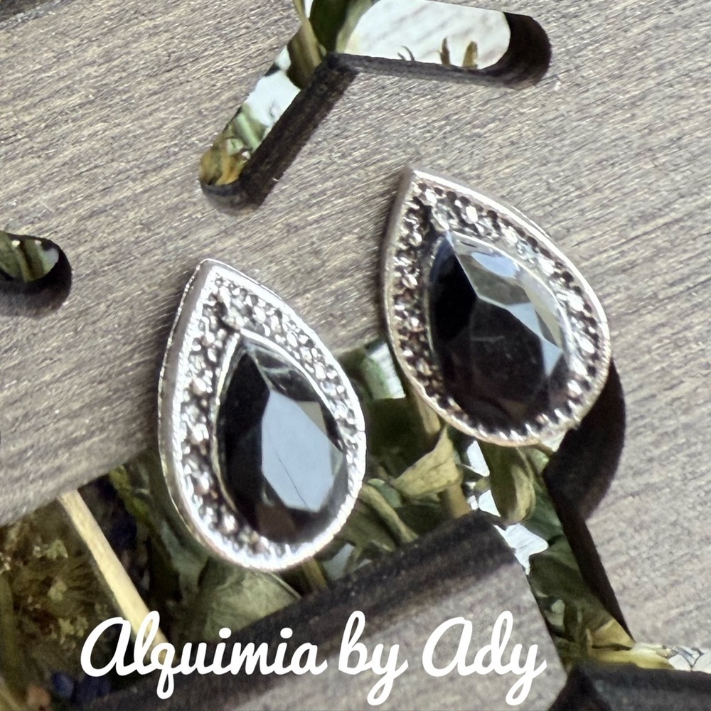 Alquimia Silver and Black Teardrop Earrings